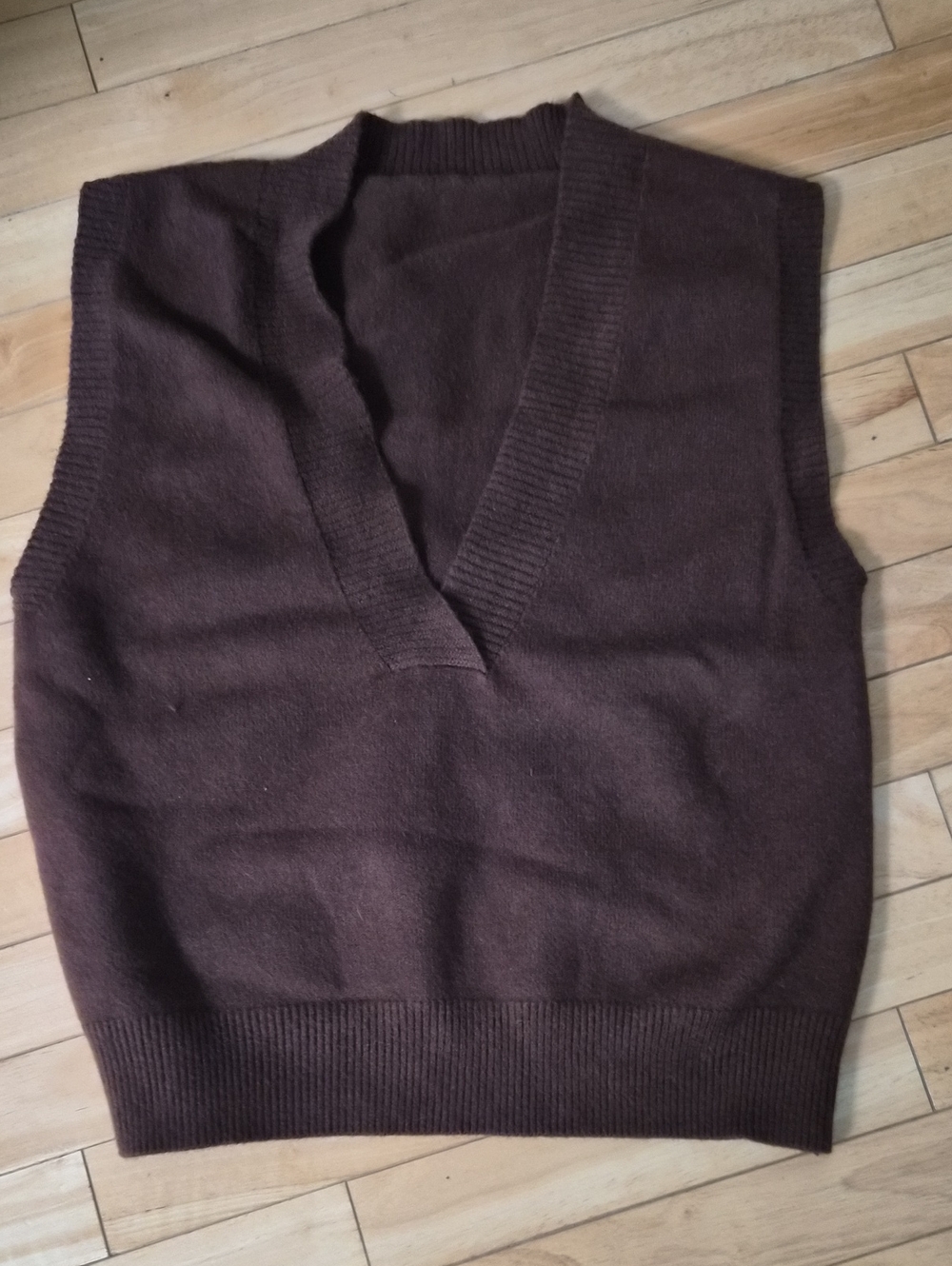 Classic V-Neck Knit Sweater Vest - Brown
